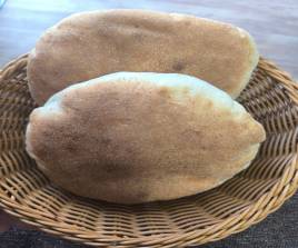 خبز نص ريال